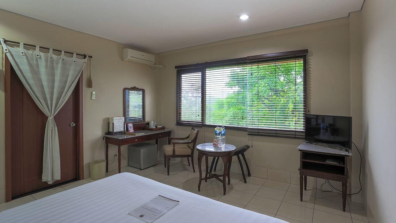 The Jayakarta Suites Komodo Flores Labuan Bajo Exterior foto
