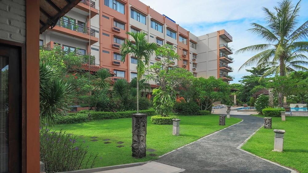 The Jayakarta Suites Komodo Flores Labuan Bajo Exterior foto